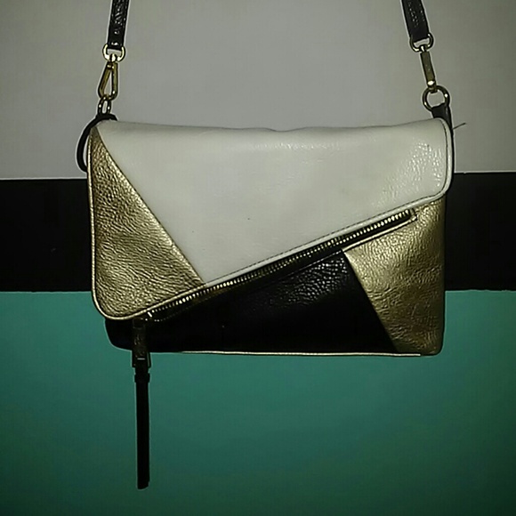 Purse💜 - Picture 1 of 4